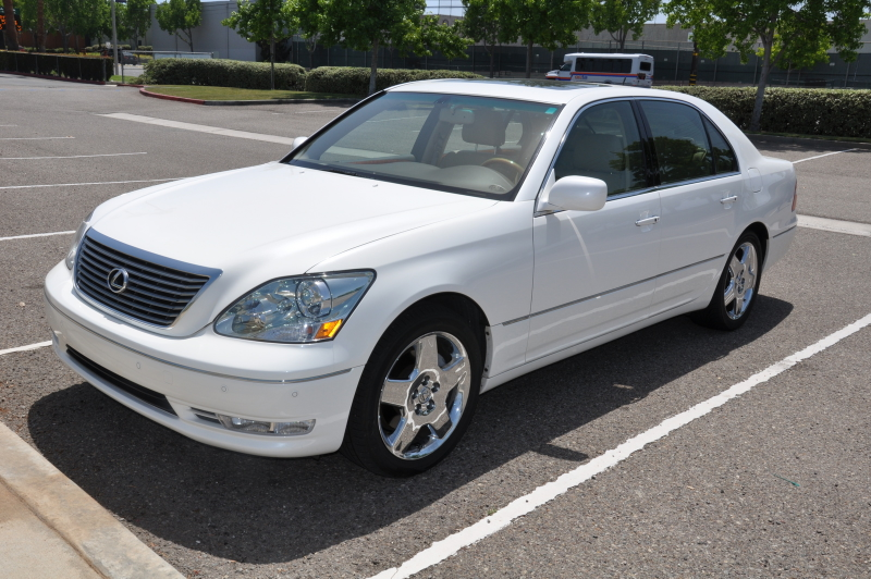 Illustration for article titled Generation Gap: Lexus LS Edition